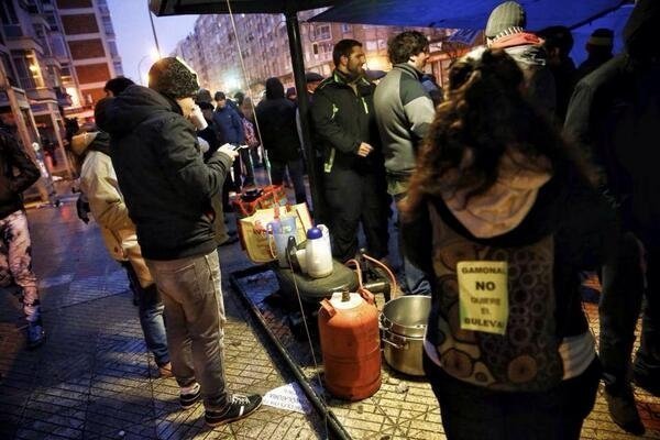 “Revoluciones ciudadanas”; ¿legitimas o un primer paso al caos? 5 “Revoluciones ciudadanas”; ¿legitimas o un primer paso al caos?