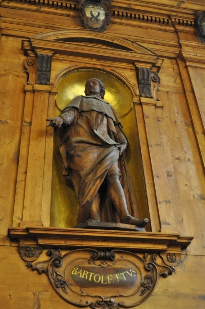 ¿Cuándo se realizó la primera autopsia judicial?